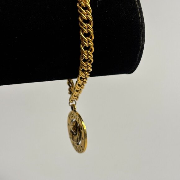 Charm Bracelet Pisces Zodiac Gold Tone Chunky Chain Intricate Fish Medallion Y2K - Picture 3 of 9